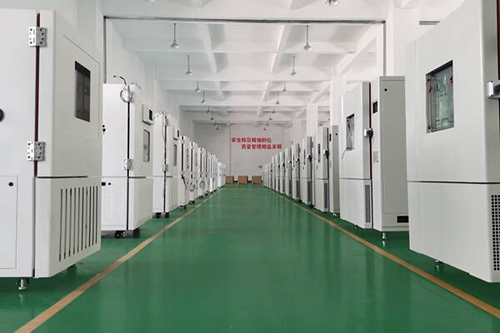 高低溫濕熱試驗箱